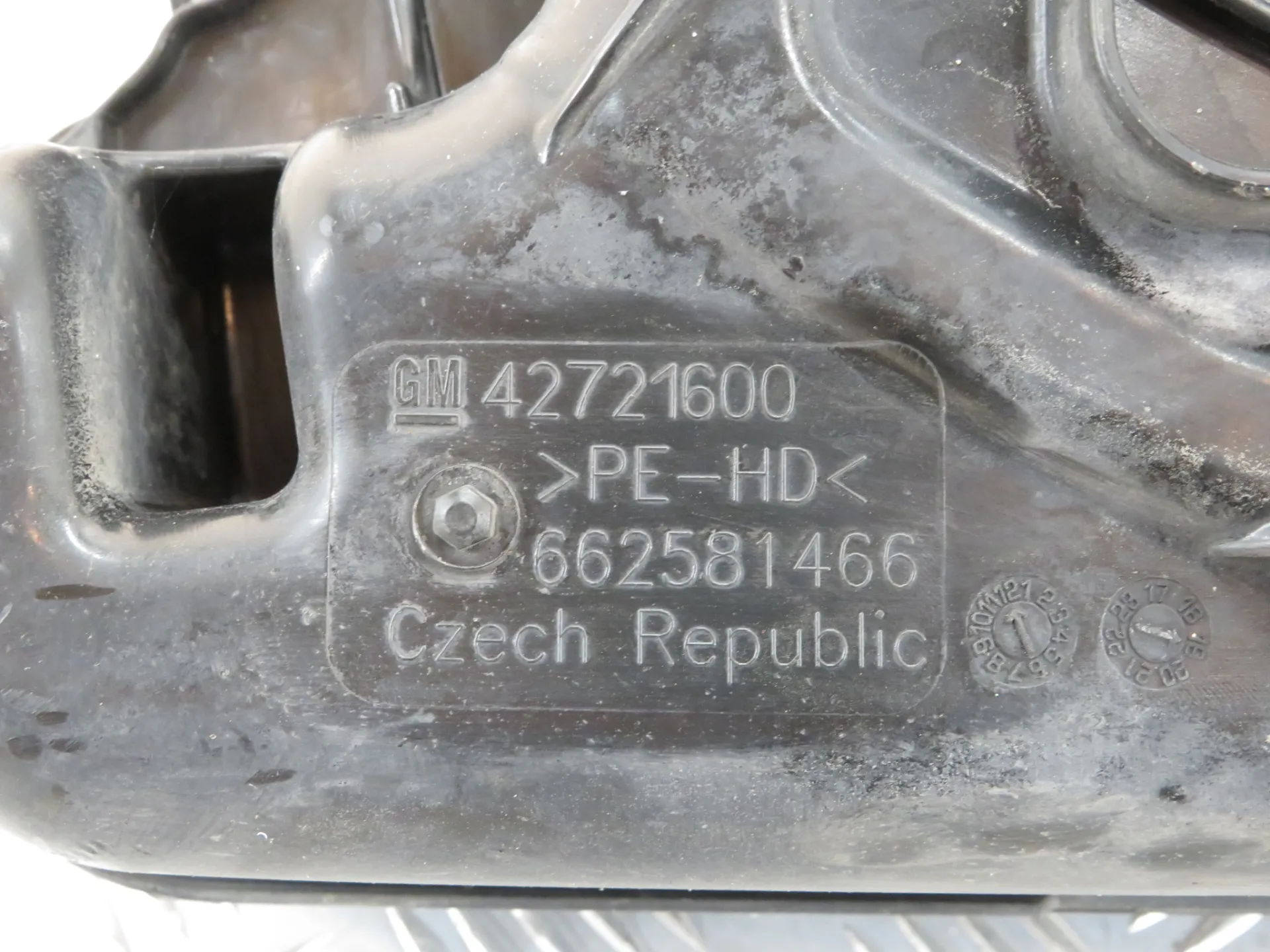 Serbatoio AdBlue OPEL Astra K Sports Tourer Imagem-4