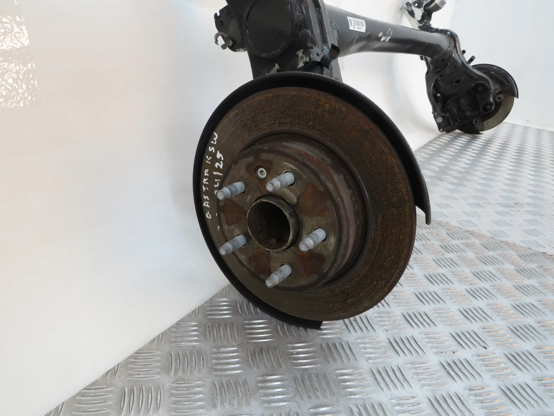 Essieu arrière à disques OPEL Astra K Sports Tourer Imagem-3