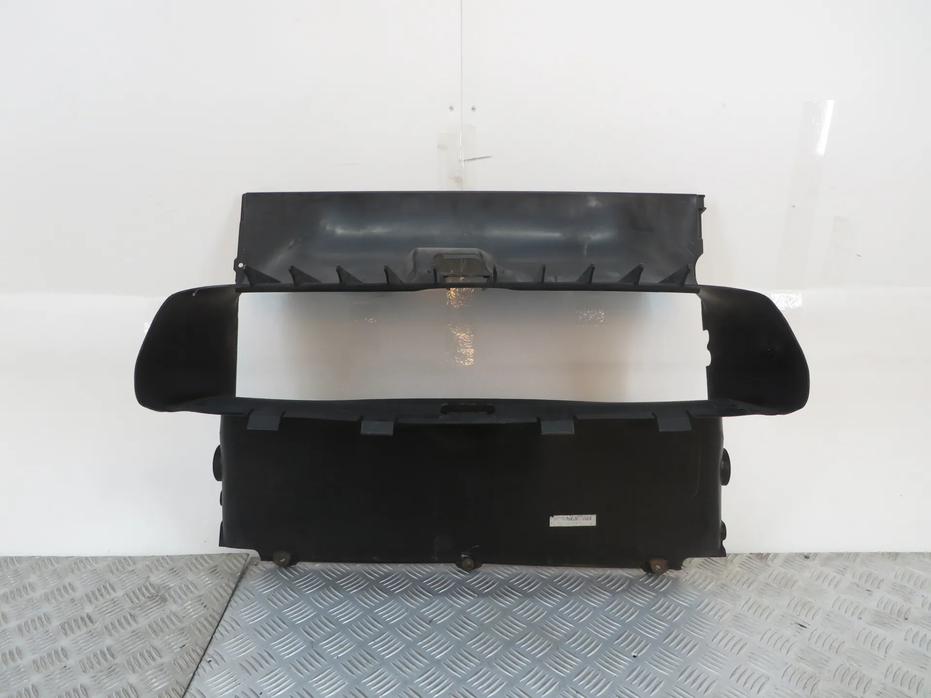 Pièce en plastique générique PORSCHE Cayenne (92A)