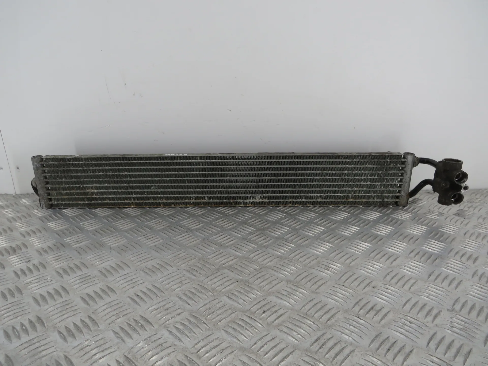 Radiador do óleo PORSCHE Cayenne (92A)