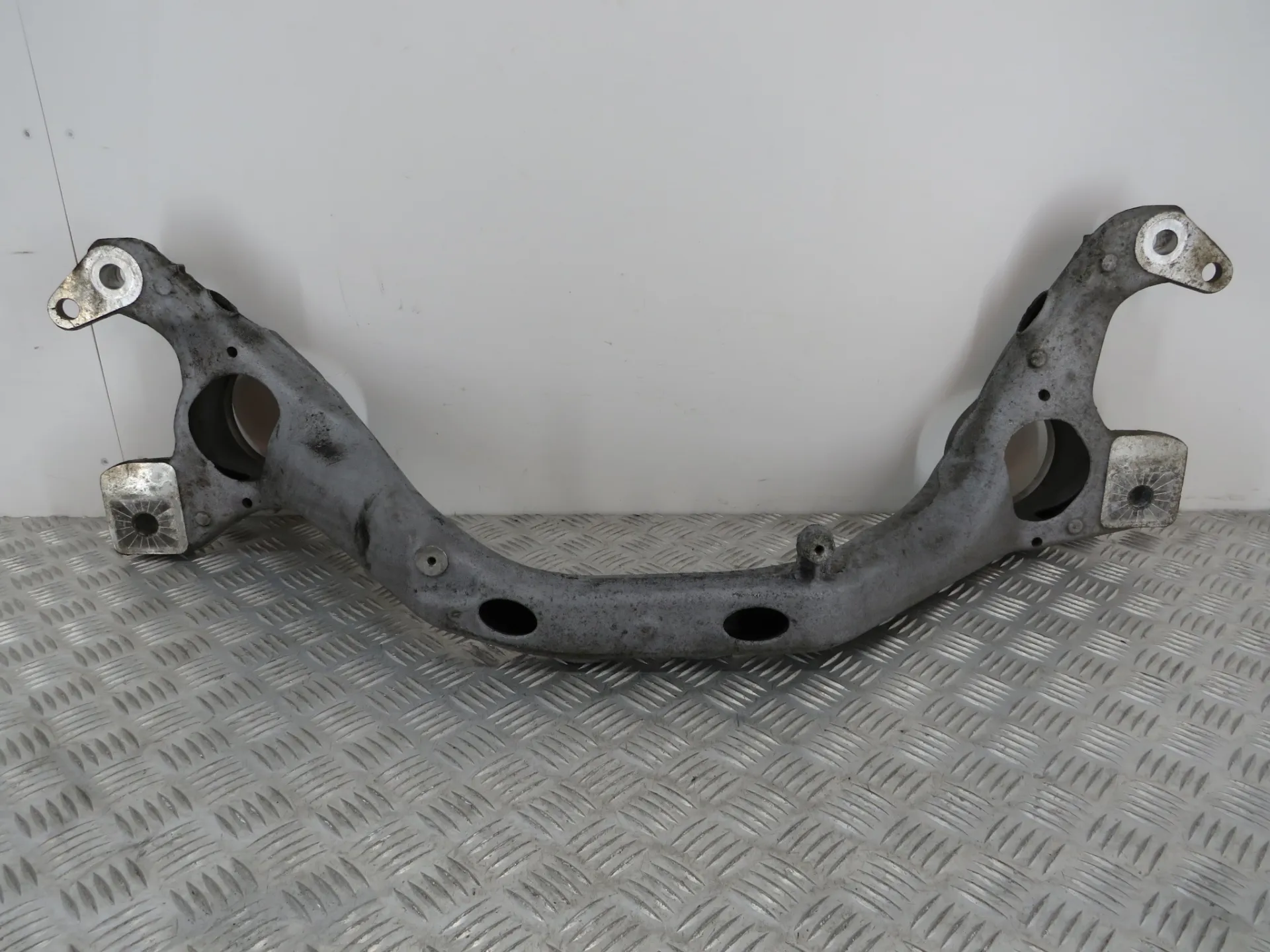 Support général PORSCHE Cayenne (92A)