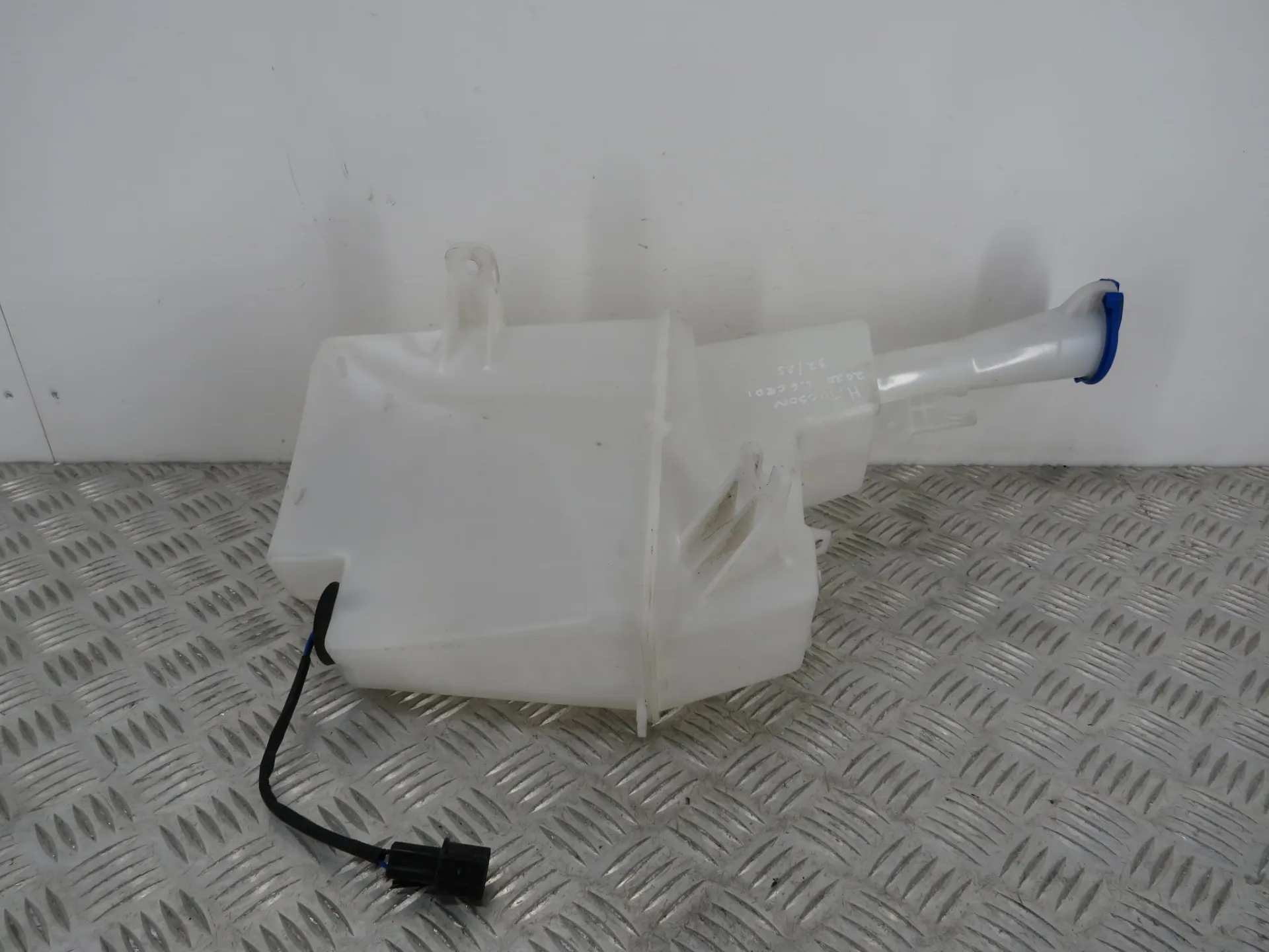 Réservoir lave-glace HYUNDAI Tucson (TL)