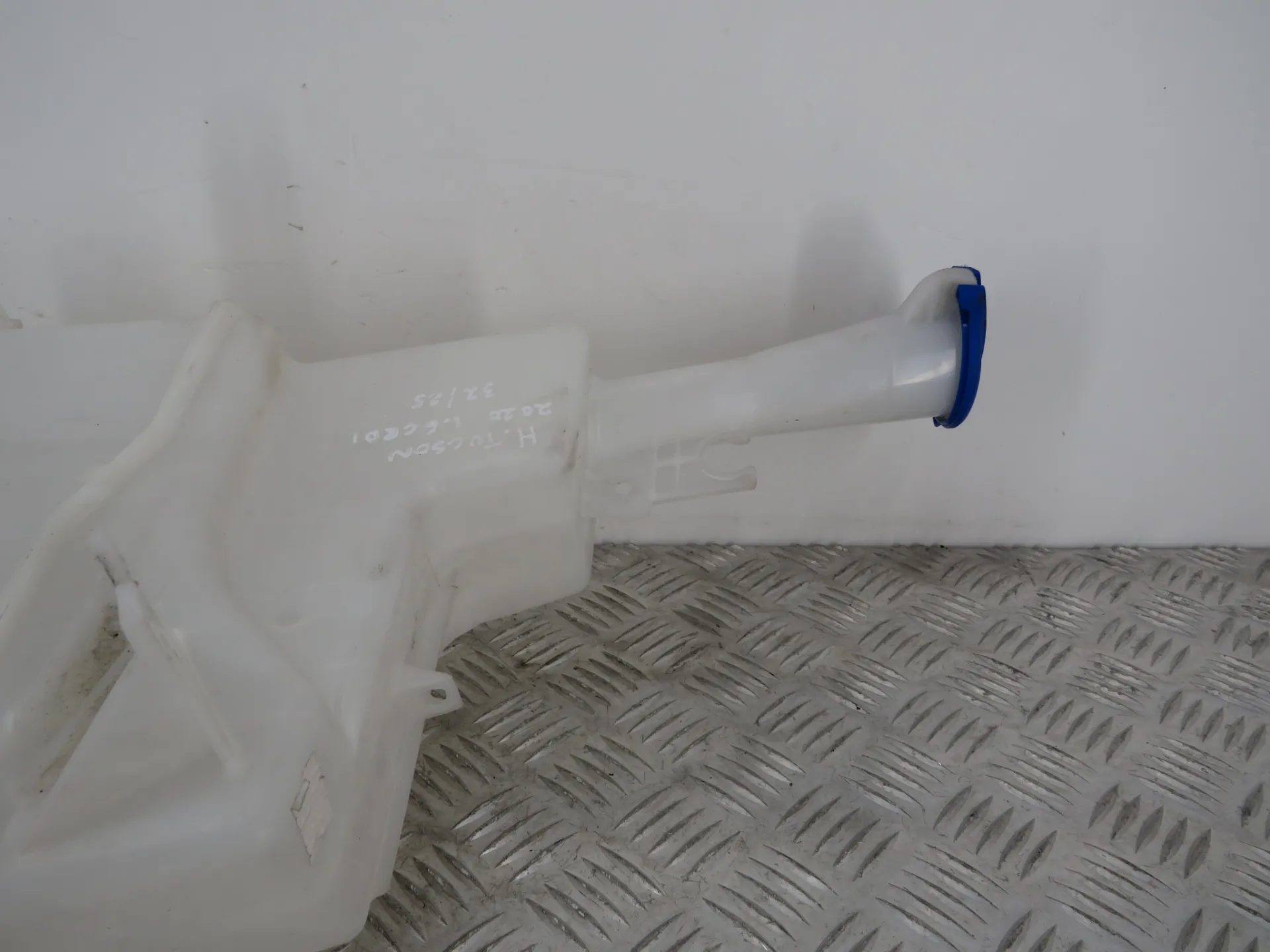 Réservoir lave-glace HYUNDAI Tucson (TL) Imagem-1
