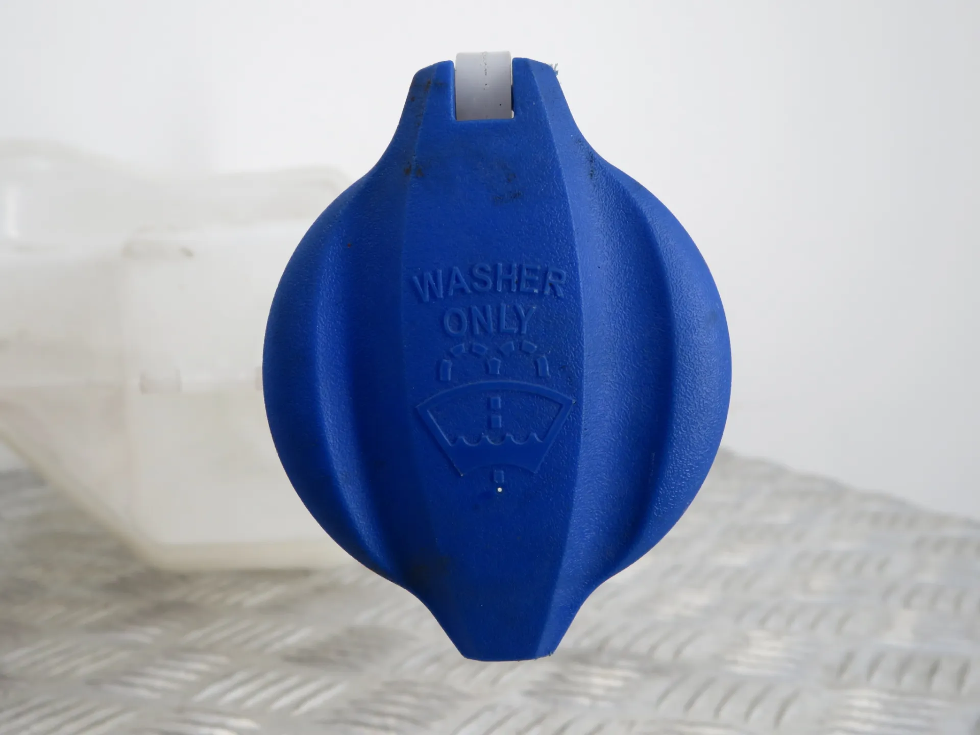 Réservoir lave-glace HYUNDAI Tucson (TL) Imagem-2