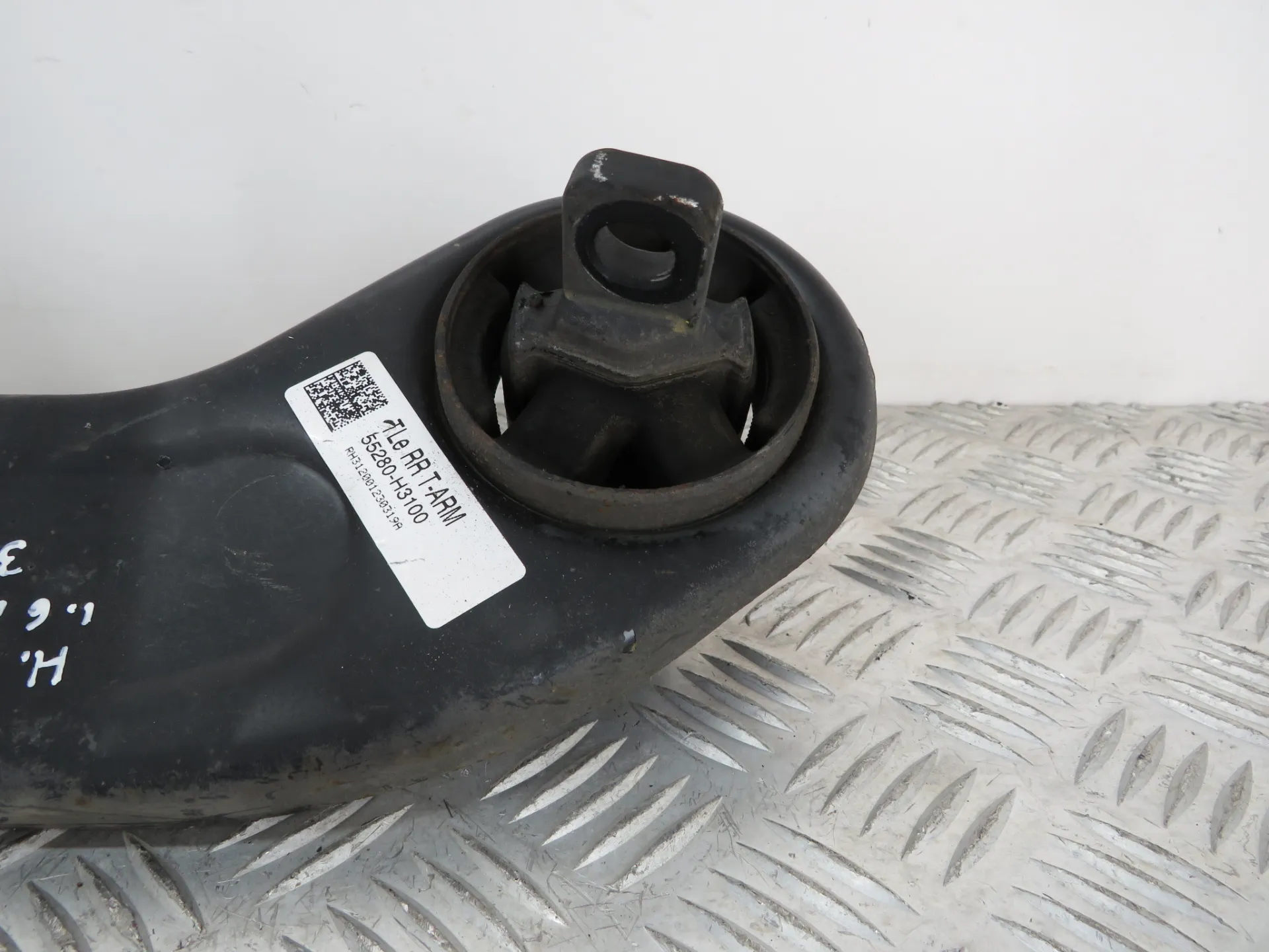 Bras de suspension arrière Droite HYUNDAI Tucson (TL) Imagem-1