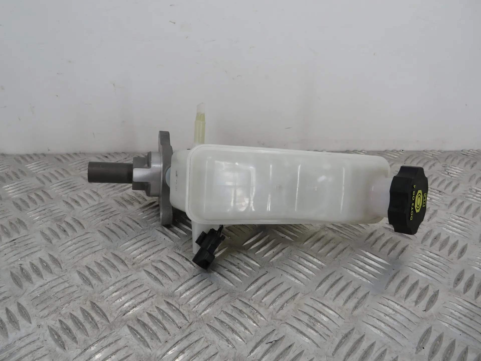 Pompe centrale de frein HYUNDAI Tucson (TL) Imagem-1