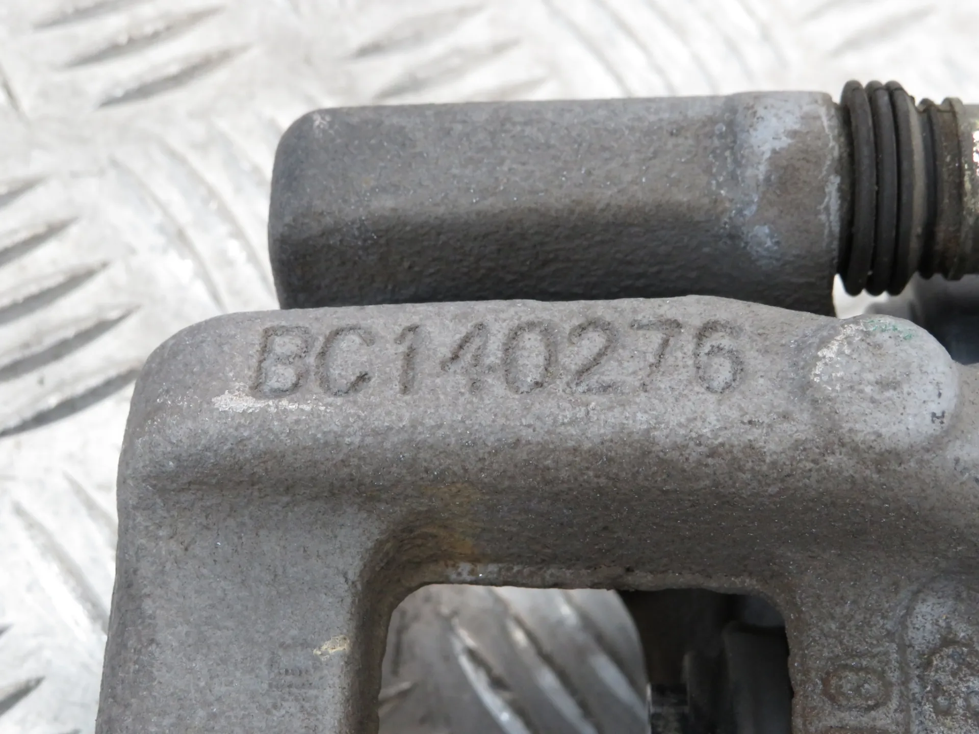 Étrier de frein arrière gauche HYUNDAI Tucson (TL) Imagem-3