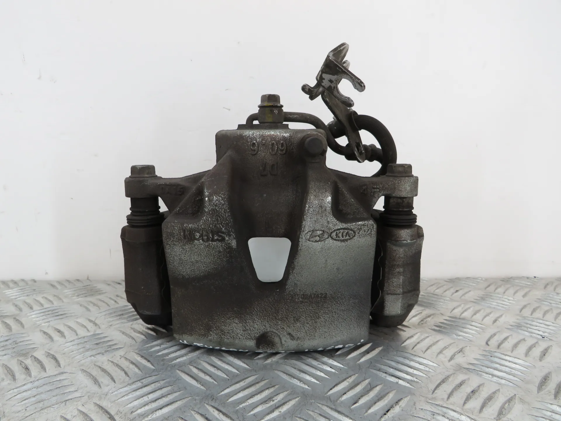 Étrier de frein avant gauche HYUNDAI Tucson (TL)