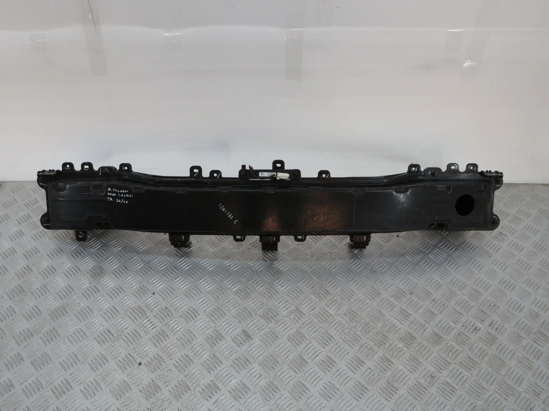 Renfort pare-chocs arrière HYUNDAI Tucson (TL)