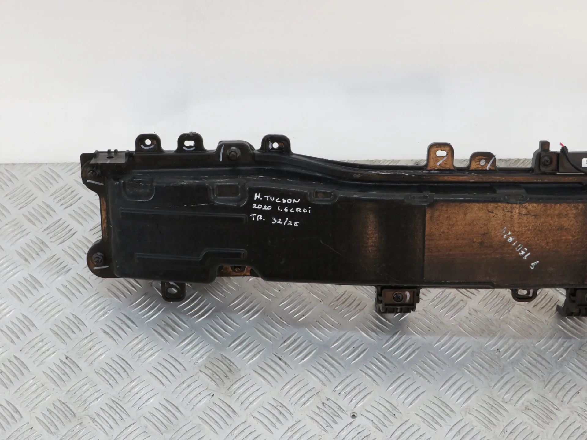 Renfort pare-chocs arrière HYUNDAI Tucson (TL) Imagem-1