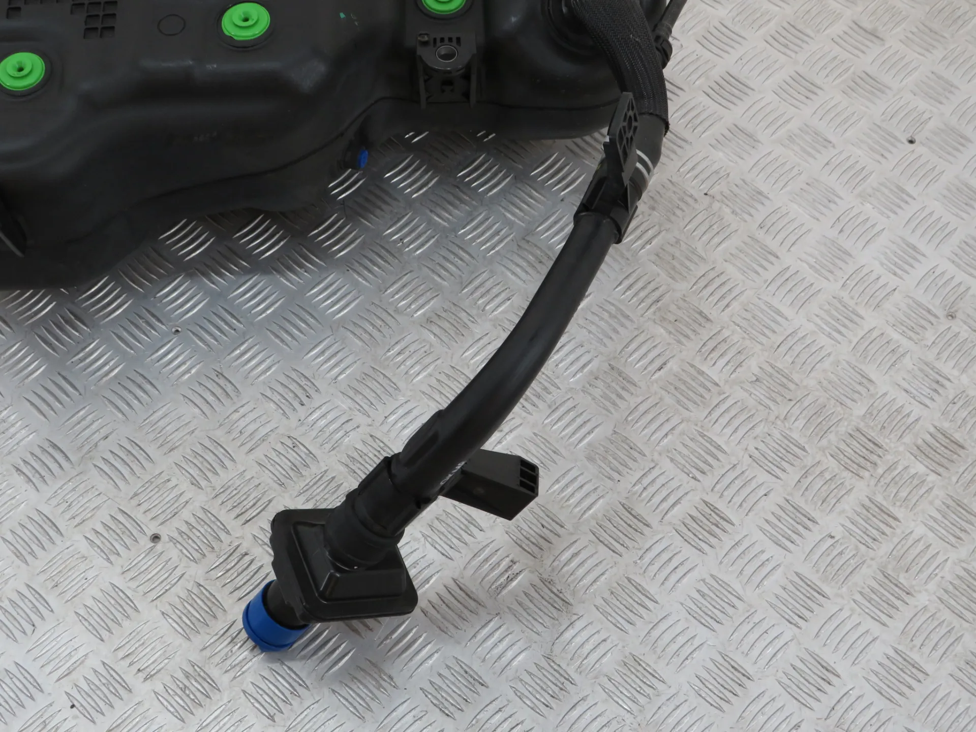 Réservoir AdBlue HYUNDAI Tucson (TL) Imagem-2