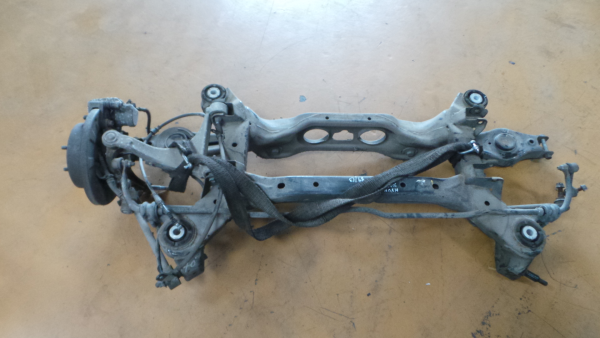 Essieu arrière à tambours HYUNDAI Santa Fé II (CM) Imagem-2