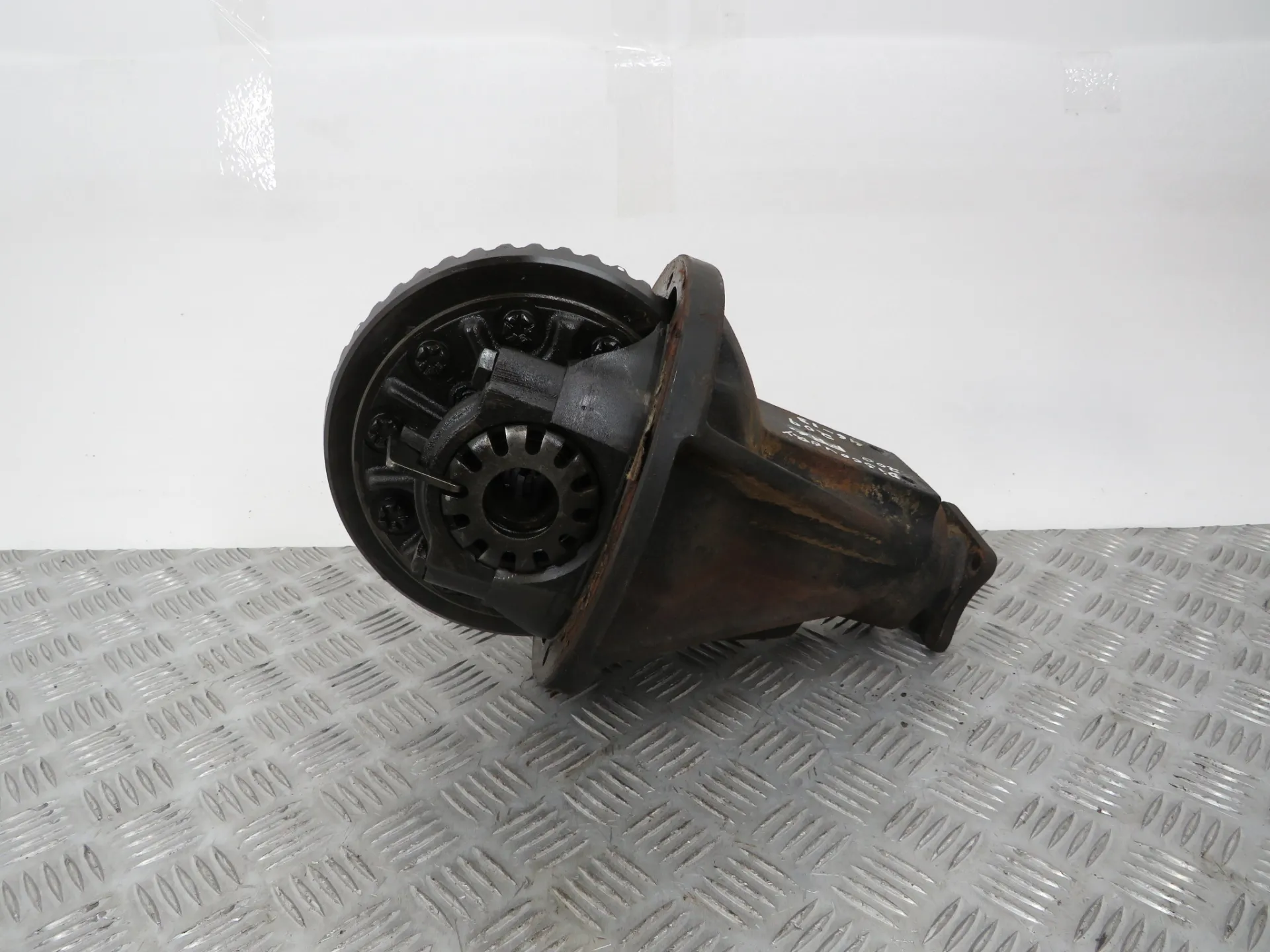 Front differential LAND ROVER Discovery II (L318) Imagem-1