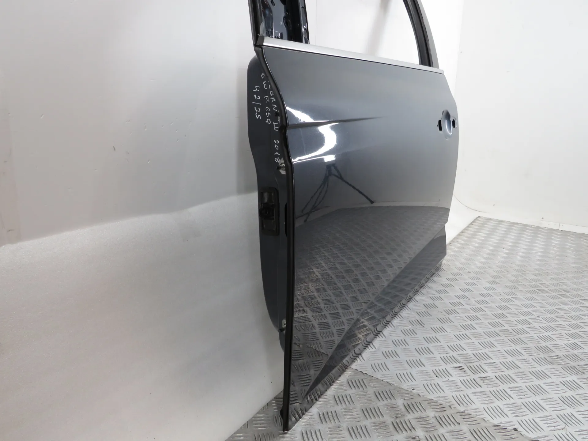 Porta anteriore sinistra RENAULT Megane IV Grandtour (K9A/M_) Imagem-1