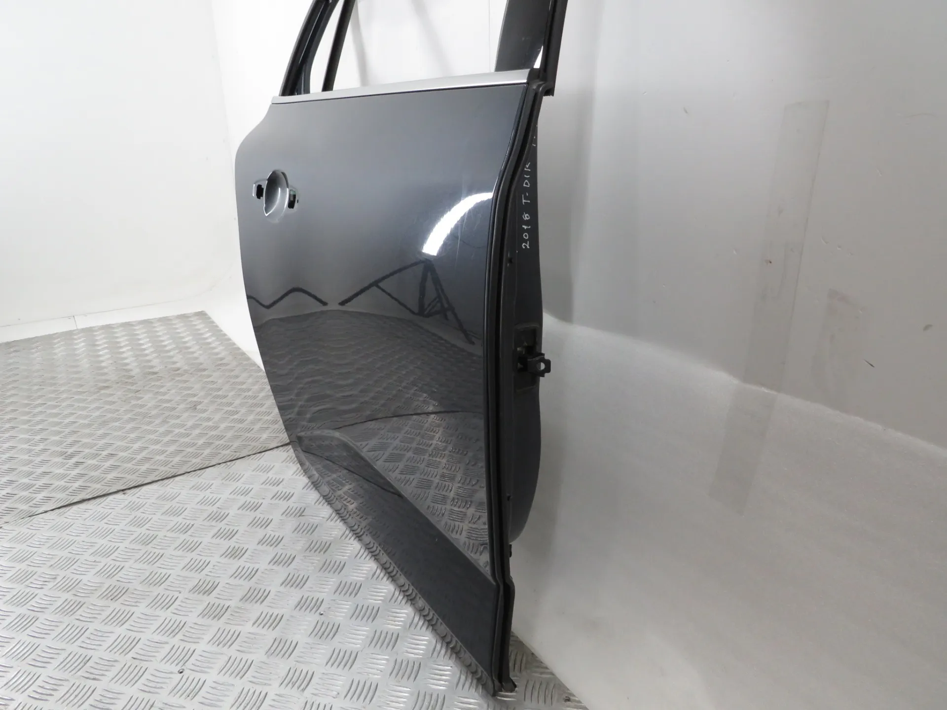 Porta posteriore destra RENAULT Megane IV Grandtour (K9A/M_) Imagem-1