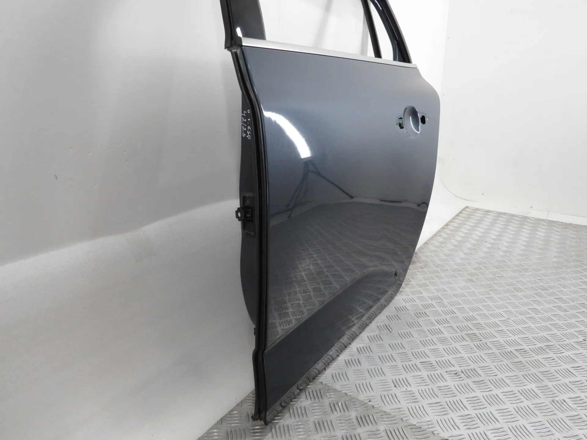 Porta trás esquerda RENAULT Megane IV Grandtour (K9A/M_) Imagem-2