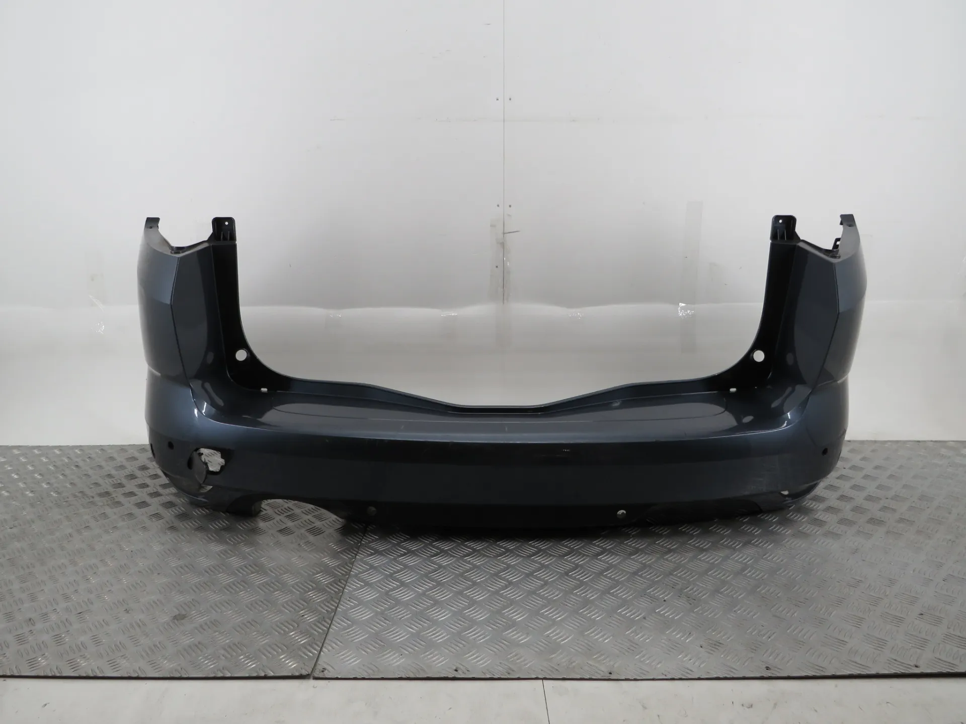Paraurti posteriore RENAULT Megane IV Grandtour (K9A/M_)