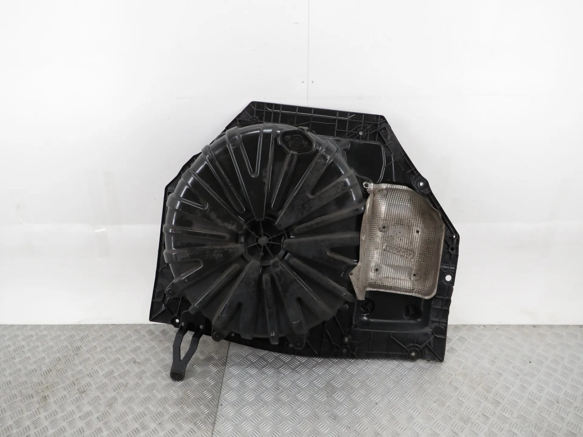 Ballast / Trunk Tray RENAULT Megane IV Grandtour (K9A/M_) Imagem-1