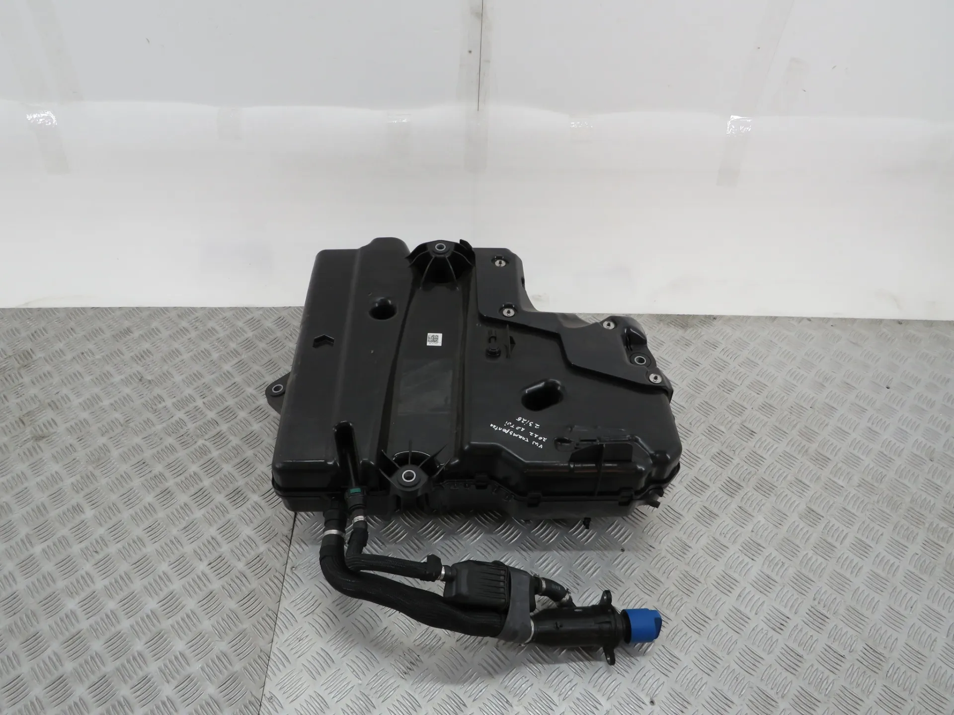 Réservoir AdBlue VOLKSWAGEN Transporter VI Kombi (SGB, SGG, SGJ)