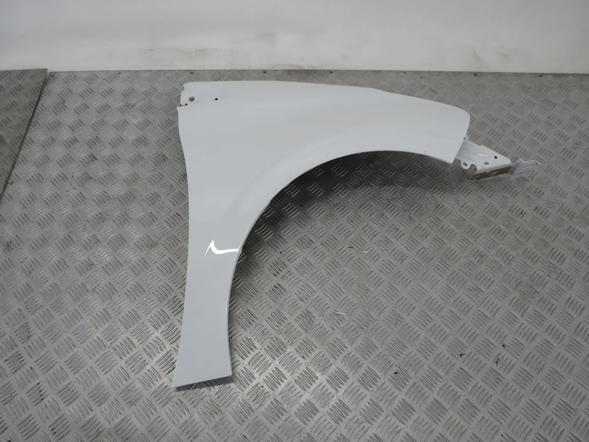 Aile Droite PEUGEOT 208