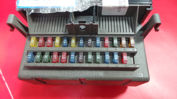 Caja fusibles / SAM / BSI RENAULT Laguna II (BG0/1_) Imagem-1