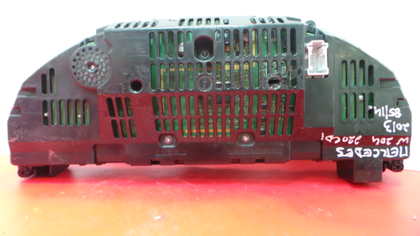Quadro strumenti / Pannello strumenti MERCEDES-BENZ Classe C (W204) Imagem-1