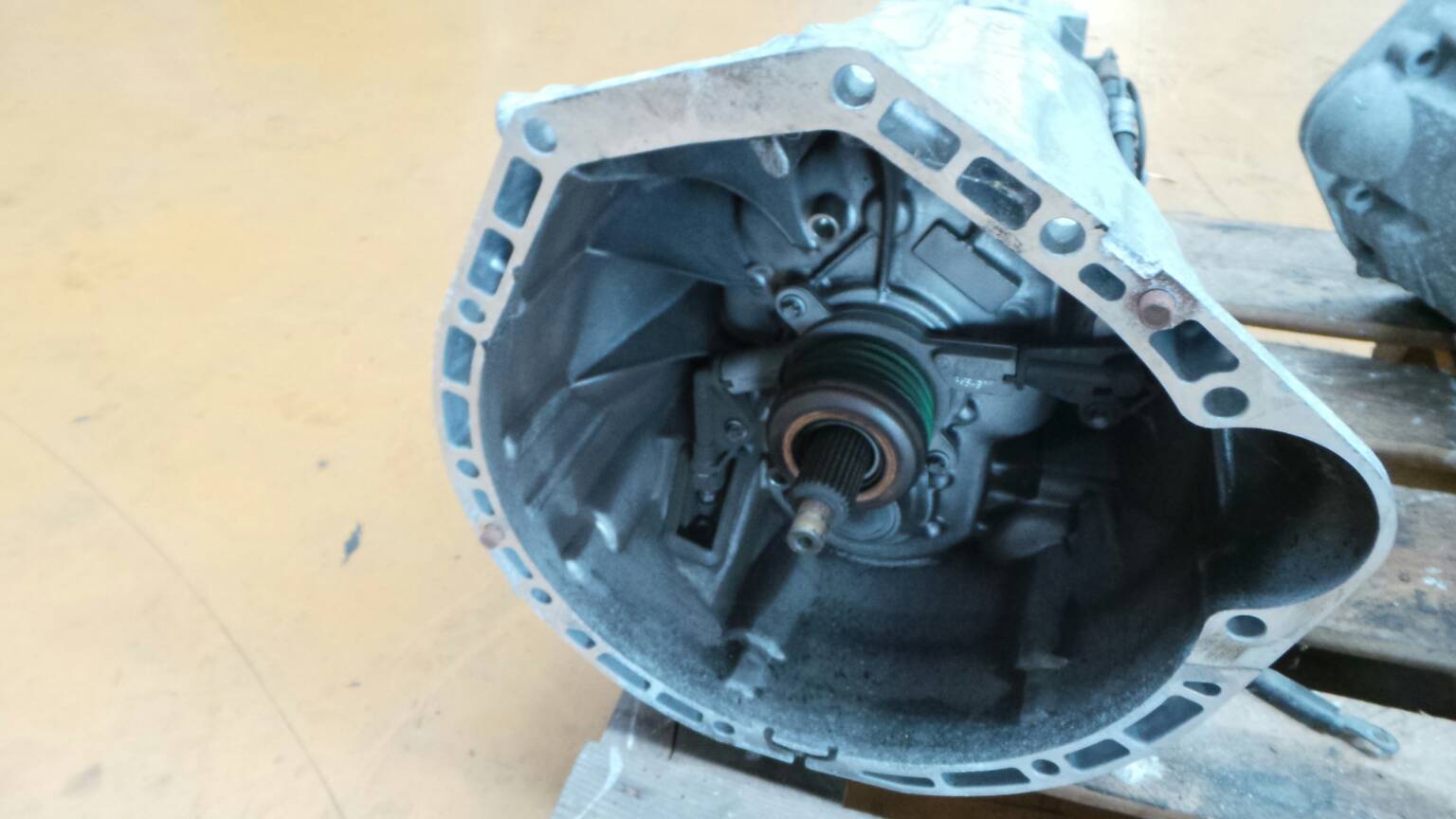 Boîte de vitesses manuelle MERCEDES-BENZ Classe C (W204) Imagem-2