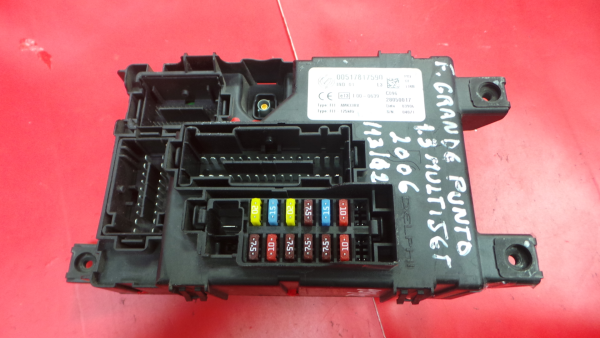 Boîte de fusibles / SAM / BSI FIAT Grande Punto (199_) Imagem-1