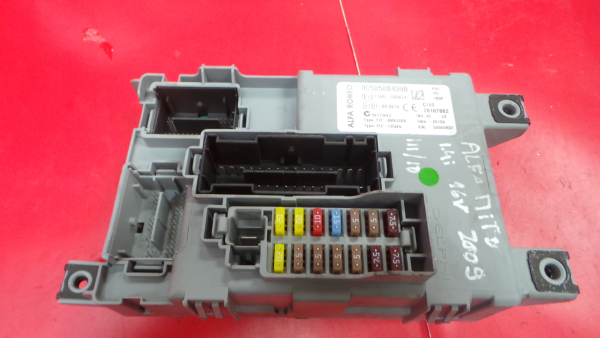 Caixa fusíveis / SAM / BSI ALFA ROMEO Mito (955_) Imagem-1