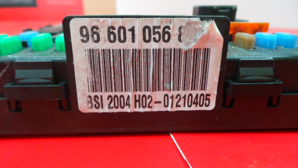 Boîte de fusibles / SAM / BSI CITROËN C4 I (LC_) Imagem-2