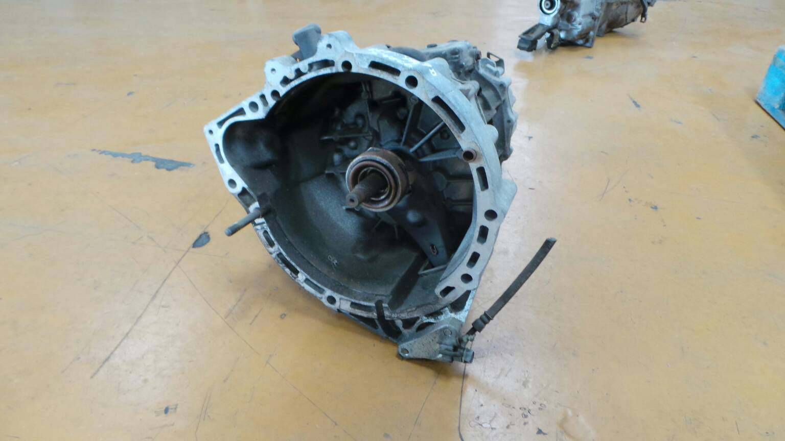 Caixa de velocidades manual SUZUKI Jimny (FJ) Imagem-1