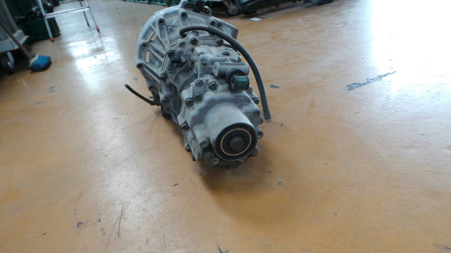 Caixa de velocidades manual SUZUKI Jimny (FJ) Imagem-3