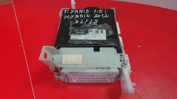 Boîte de fusibles / SAM / BSI TOYOTA Yaris (_P13_) Imagem-0