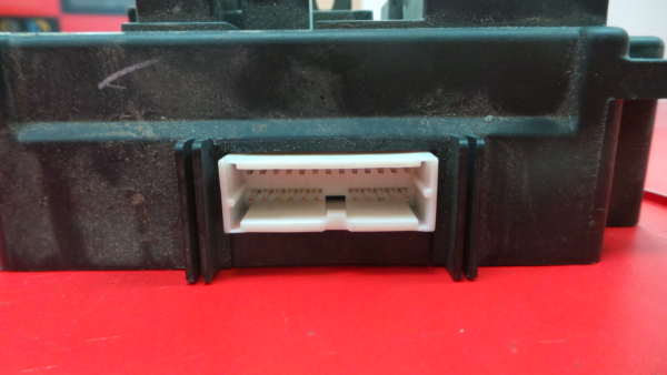 Boîte de fusibles / SAM / BSI MITSUBISHI Lancer VIII Sedan (CY_A, CZ_A) Imagem-2