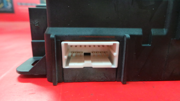 Boîte de fusibles / SAM / BSI MITSUBISHI Lancer VIII Sedan (CY_A, CZ_A) Imagem-3