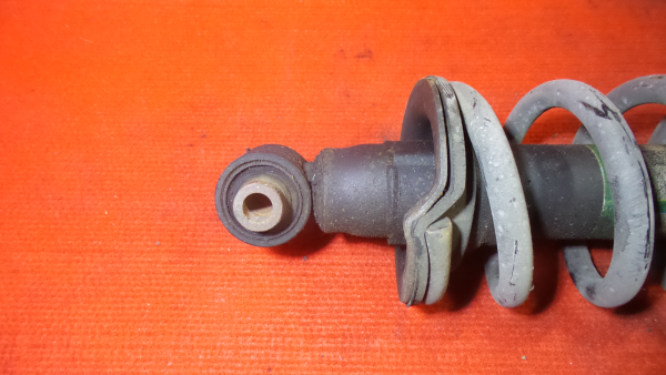 Left Rear Shock Absorber LEXUS IS II (GSE2_, ALE2_, USE2_) Imagem-2