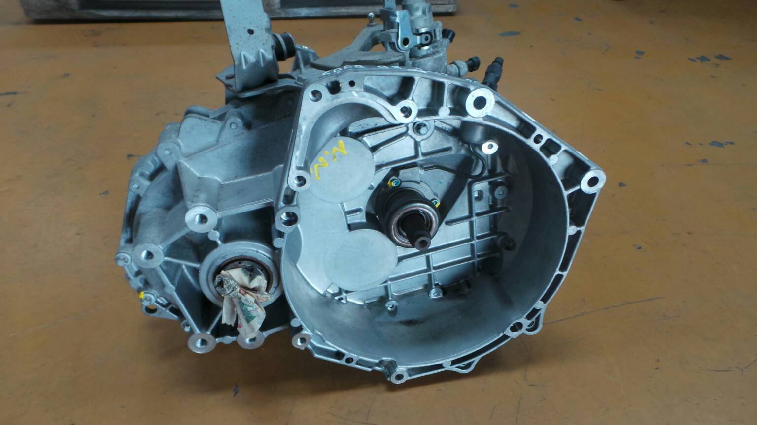 Boîte de vitesses manuelle SAAB 9-3 Sedan (YS3F) Imagem-1