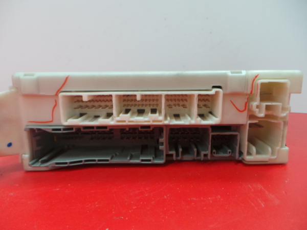 Boîte de fusibles / SAM / BSI LEXUS IS II (GSE2_, ALE2_, USE2_) Imagem-3