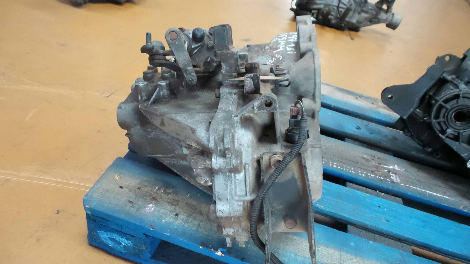 Boîte de vitesses manuelle MITSUBISHI Colt V (CJ_, CP_) Imagem-2