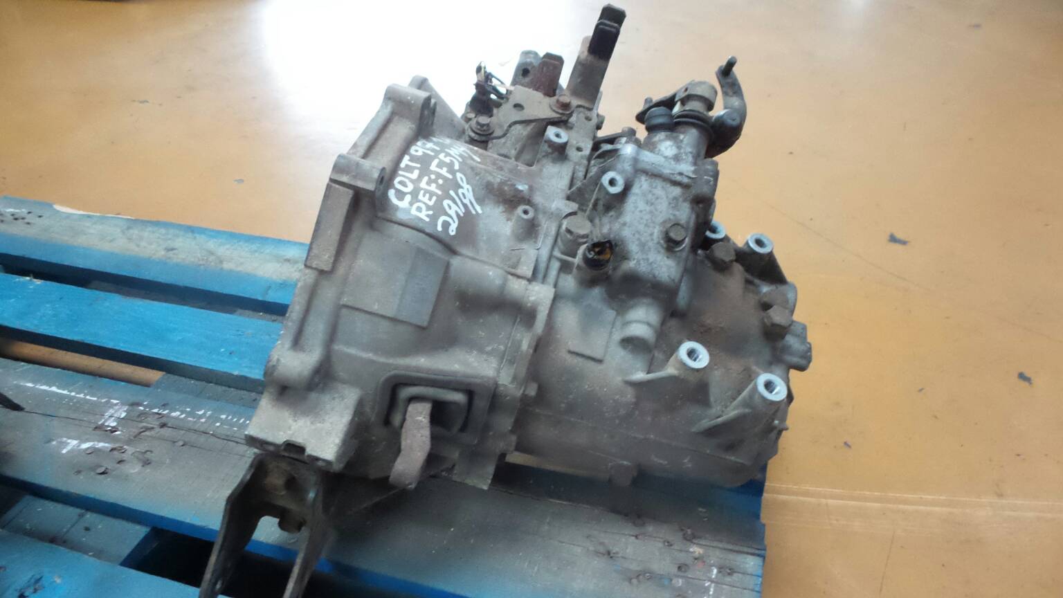 Boîte de vitesses manuelle MITSUBISHI Colt V (CJ_, CP_) Imagem-4