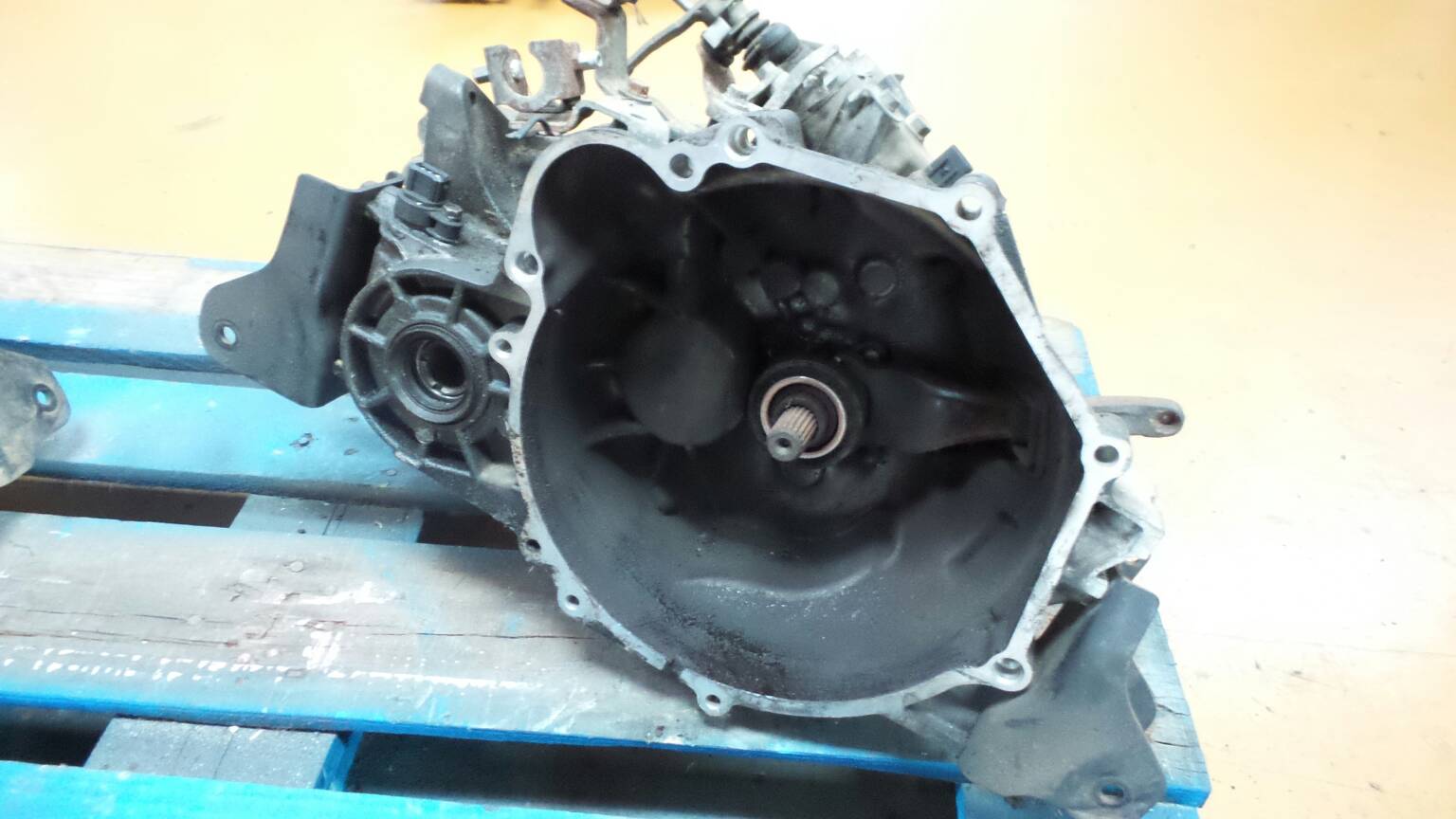 Boîte de vitesses manuelle MITSUBISHI Colt V (CJ_, CP_) Imagem-1