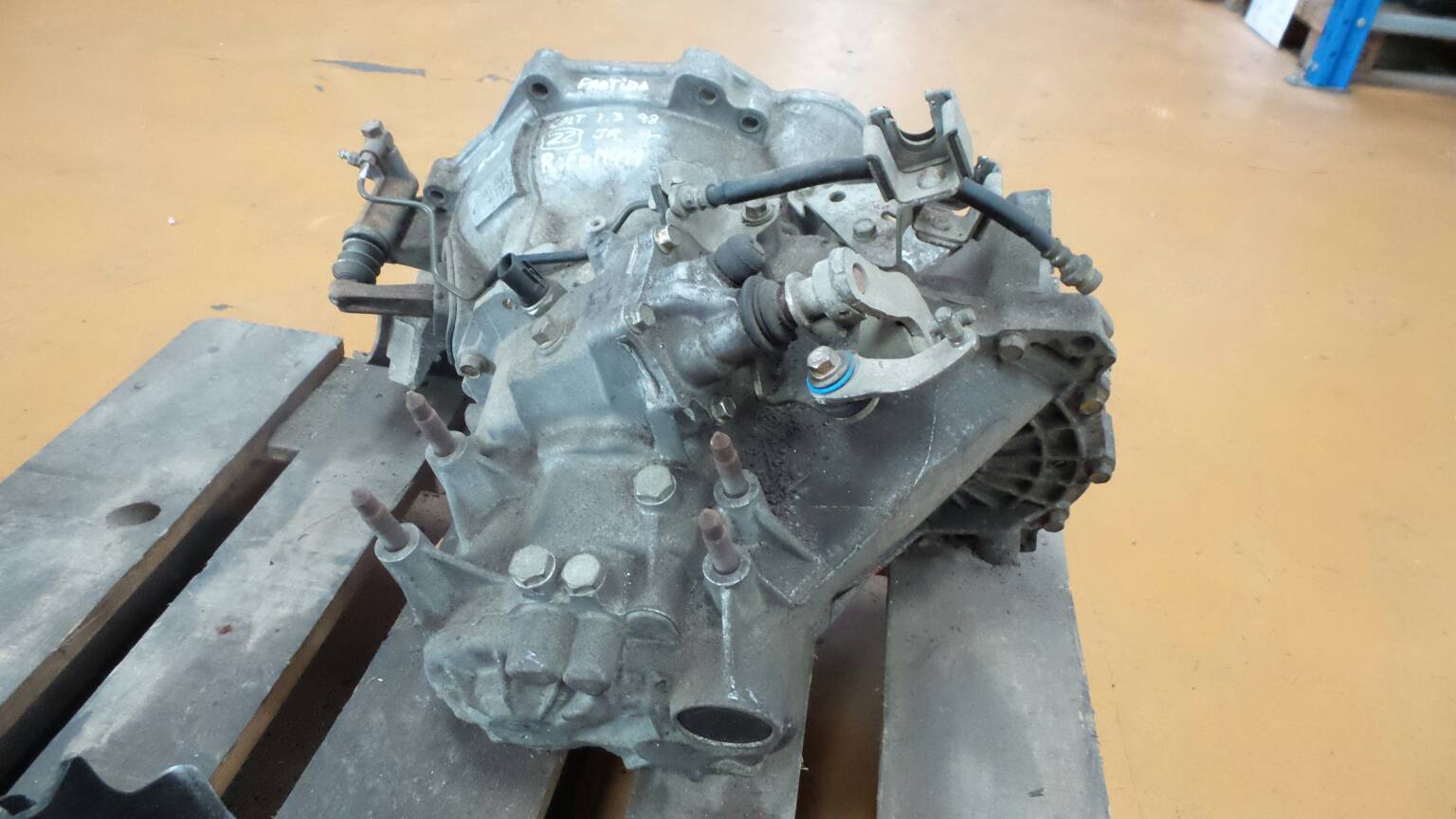 Boîte de vitesses manuelle MITSUBISHI Colt V (CJ_, CP_) Imagem-3