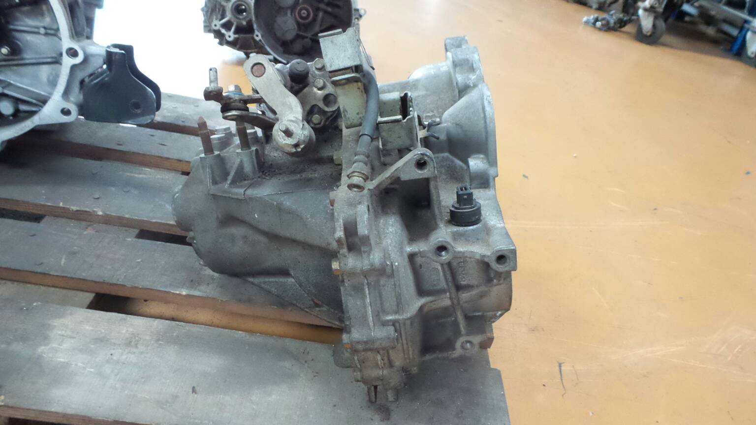 Boîte de vitesses manuelle MITSUBISHI Colt V (CJ_, CP_) Imagem-4