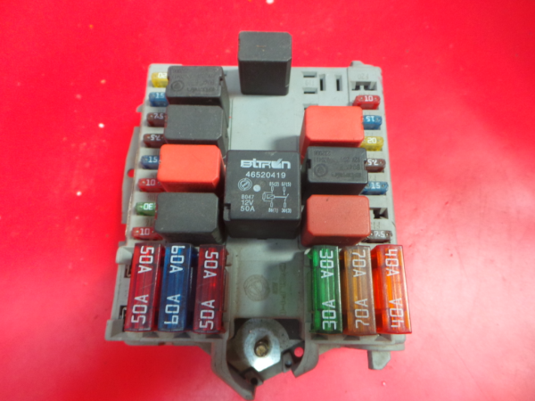 Scatola fusibili / SAM / BSI FIAT Punto (176_) Imagem-1