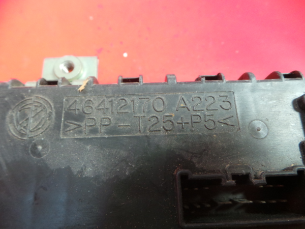 Scatola fusibili / SAM / BSI FIAT Punto (176_) Imagem-3