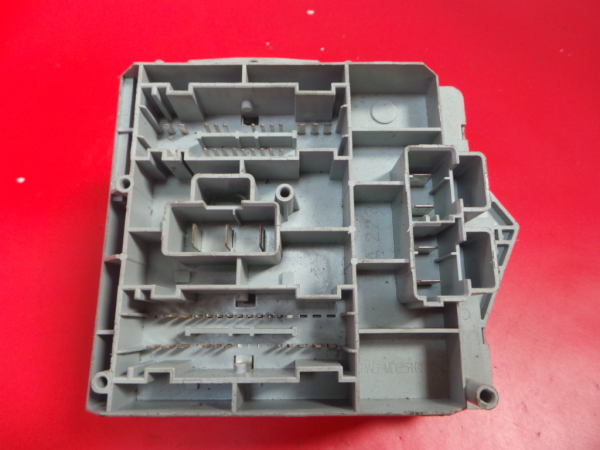 Scatola fusibili / SAM / BSI FIAT Punto (188_) Imagem-1