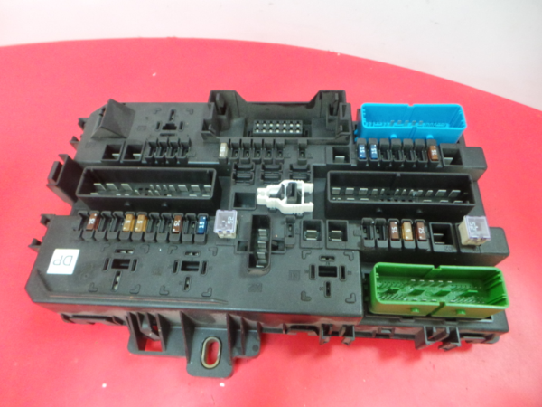 Caixa fusíveis / SAM / BSI OPEL Astra H Hatchback (L48) Imagem-1