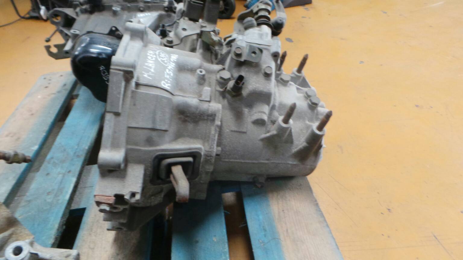 Boîte de vitesses manuelle MITSUBISHI Lancer VI Sedan (CJ_, CP_) Imagem-2