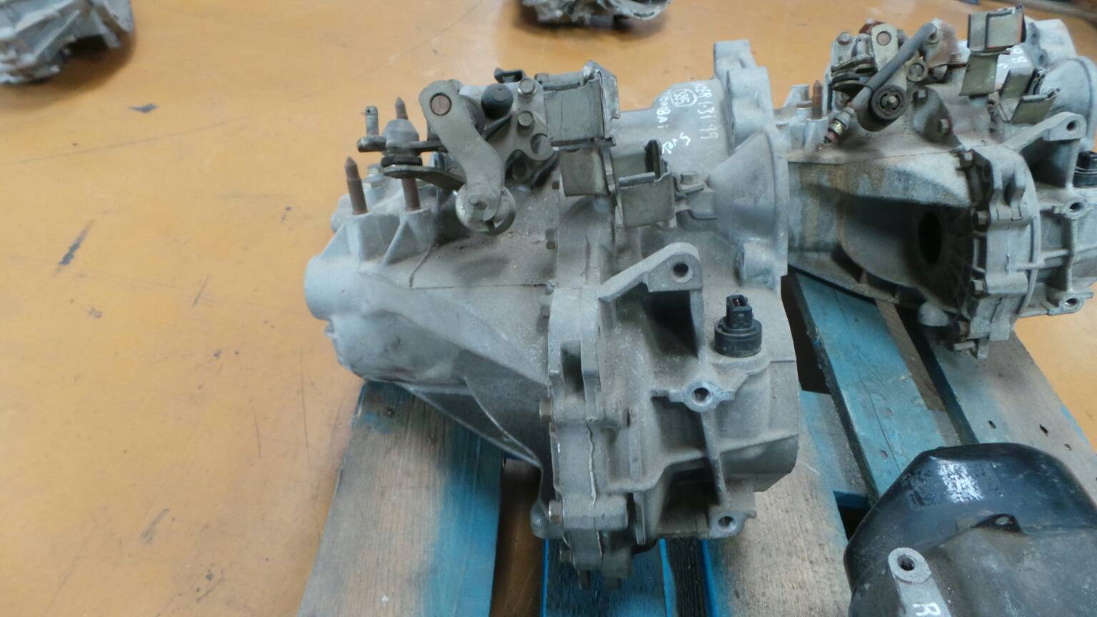 Boîte de vitesses manuelle MITSUBISHI Lancer VI Sedan (CJ_, CP_) Imagem-4