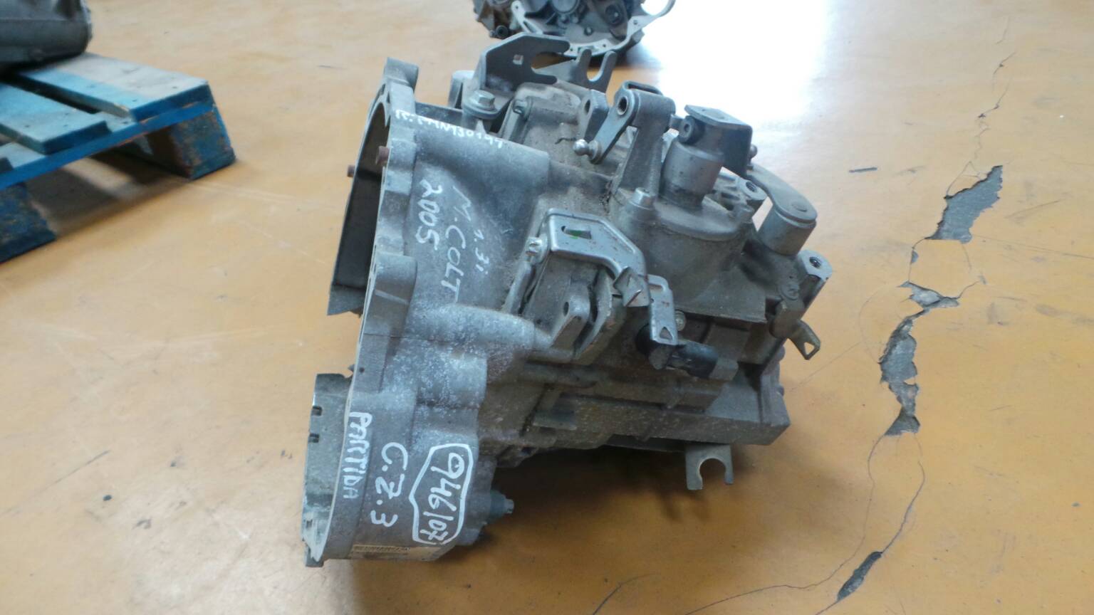 Boîte de vitesses manuelle MITSUBISHI Colt VI (Z3_A, Z2_A) Imagem-2